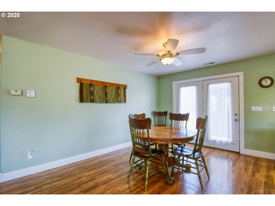 1492 SW Athens Ave, Pendleton, OR 97801 - photo 6