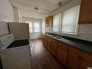 404 W Elm St, Carbondale, IL 62901 - photo 4