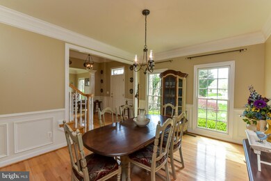 21463 Basil Ct, Broadlands, VA 20148 - photo 5