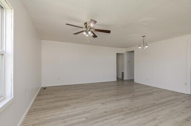 4426 W Billings St, Springfield, MO 65802 - photo 7