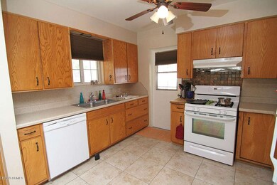 5 - 161 W Pierson St - Kitchen 1