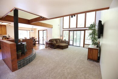 1460 E Jones Creek Rd, Grants Pass, OR 97526 - photo 4