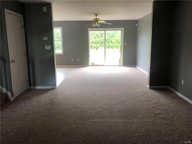 1319 Mohr Cir, Macungie, PA 18062 - photo 4