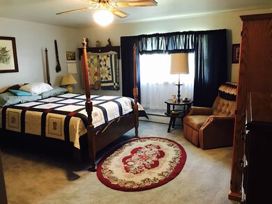 1040 Hickory Ln, Indiana, PA 15701 - photo 7