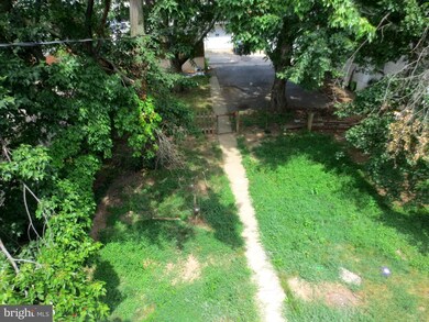 239 Walnut St, Pottstown, PA 19464 - photo 6