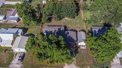702 S 5th St, Davis, OK 73030 - photo 3