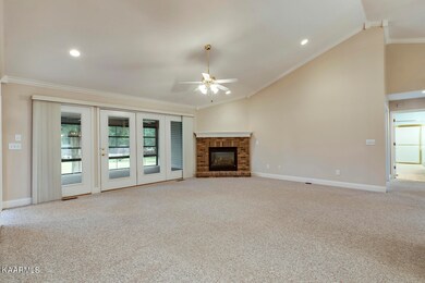 05_117 Oohleeno Way_Living01