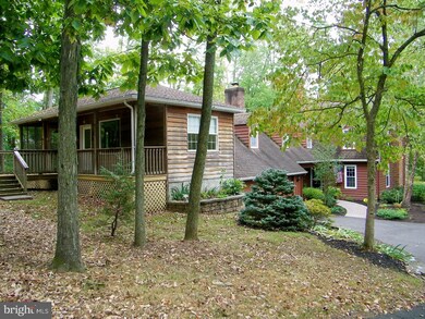 727 N Wales Rd, North Wales, PA 19454 - photo 2