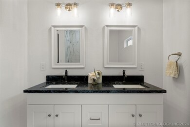 326 S Hickory St, Sapulpa, OK 74066 - photo 5