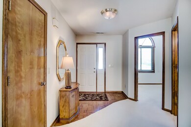 4410 E Shenandoah Cir, Fort Wayne, IN 46835 - photo 2