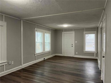 3004 E 72nd St, Kansas City, MO 64132 - photo 3