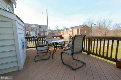12418 Meadow Field Dr, Fairfax, VA 22033 - photo 3