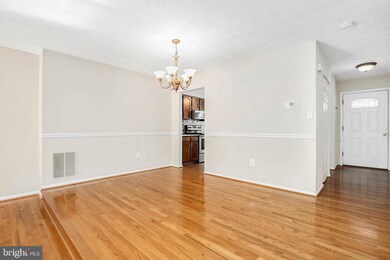 12005 Winding Creek Way, Germantown, MD 20874 - photo 5