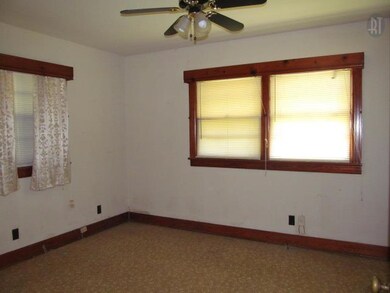 717 W 9th St, Columbia, TN 38401 - photo 5