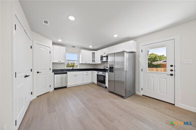 602 S 18th St unit B, Temple, TX 76501 - photo 5