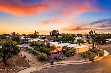 8459 E Desert Steppes Dr, Tucson, AZ 85710 - photo 4