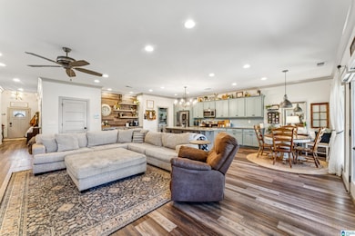 545 Oak Leaf Cir, Pell City, AL 35125 - photo 6