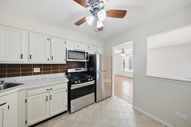 291 Gregory St unit 6, Aurora, IL 60504 - photo 5