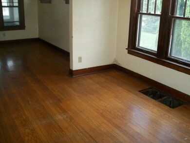 314 Wisconsin Ave, Waukegan, IL 60085 - photo 5