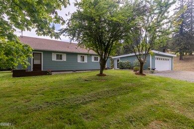 Front Yard/Entry