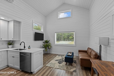Photo of similar home