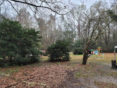 101 Leslie Cir, Crawfordville, FL 32327 - photo 4