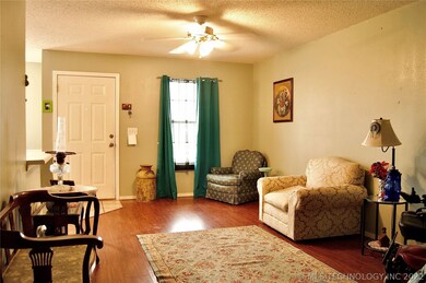 Living area with ceiling fan