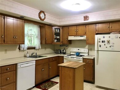 113 Valley Rd W, Kunkletown, PA 18058 - photo 3