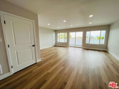 5820 S Mansfield Ave, View Park, CA 90043 - photo 2