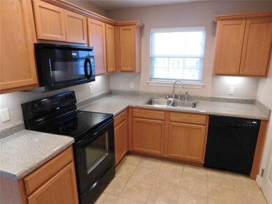 1281 Colonel Hawthorne Dr, Prairie Grove, AR 72753 - photo 3