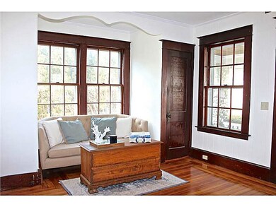 75 Bedlow Ave, Newport, RI 02840 - photo 5