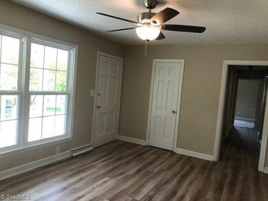 330 Greenvale Rd, Asheboro, NC 27203 - photo 5