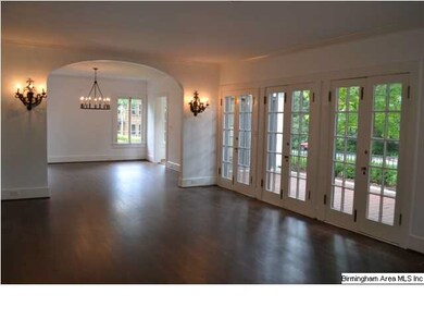 True Mediterranean features of indoor/outdoor livi