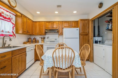 08_10EllsworthCt_177002_Kitchen_Large