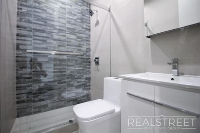 697 Dekalb Ave unit 4R, Brooklyn, NY 11216 - photo 4