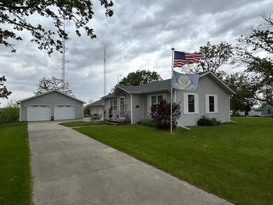 1102 S Broadway St, Toledo, IA 52342 - photo 2