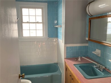 8 Amy St, Providence, RI 02906 - photo 7