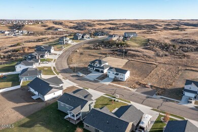 303 Cobblestone Loop MLS-1