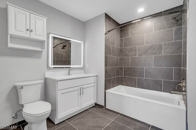 2003 Morris Ave unit 402, Union, NJ 07083 - photo 3