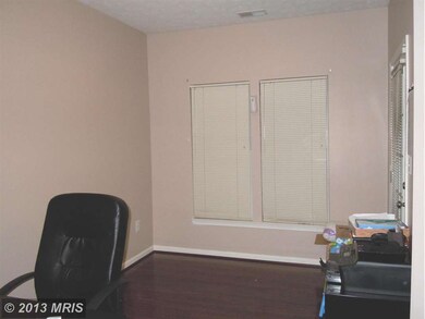 2406 Chestnut Terrace Ct unit 202, Odenton, MD 21113 - photo 3