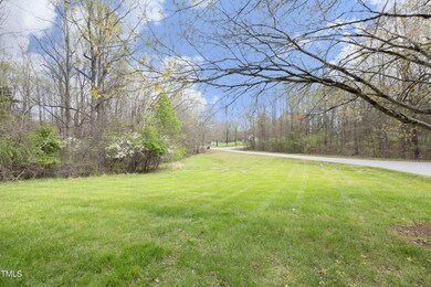 904 Raylewood Ct, Greensboro, NC 27406 - photo 2