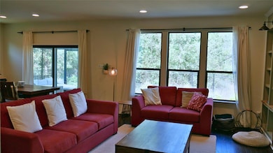 1050 Kenney Fort Crossing unit 16, Round Rock, TX 78665 - photo 3