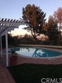 Enjoy Beautiful Views and Summer BBQs