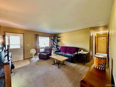 337 N Adams St W, Gwinn, MI 49841 - photo 6