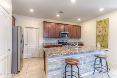 11 Kitchen photo a