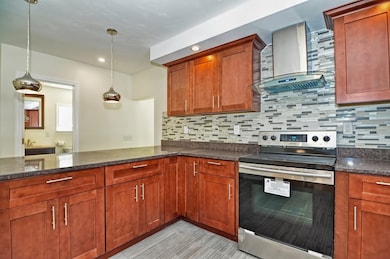 482 Union St, Rockland, MA 02370 - photo 3