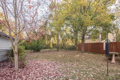 222_N_Howell_Ave_08