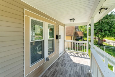 911 Camden Ave (Exterior)-5