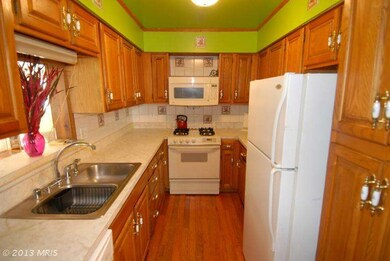 2123 Pimmit Dr, Falls Church, VA 22043 - photo 4