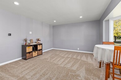 3140 Maple Dr, Highland, IN 46322 - photo 4